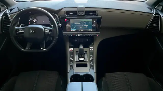 DS Automobiles DS 7 Crossback view 8