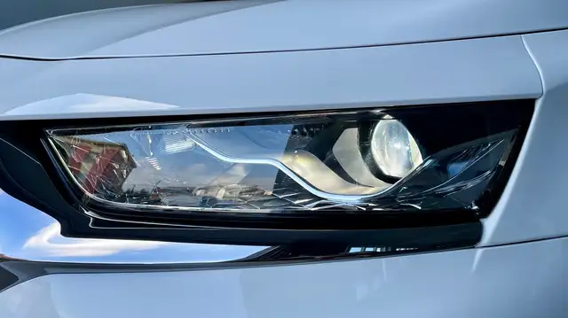 DS Automobiles DS 7 Crossback view 3