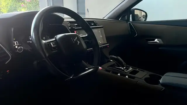 DS Automobiles DS 7 Crossback view 15