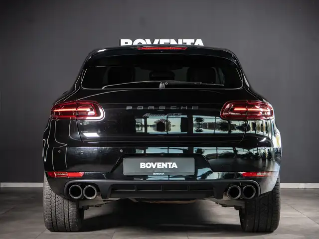 Porsche Macan view 9