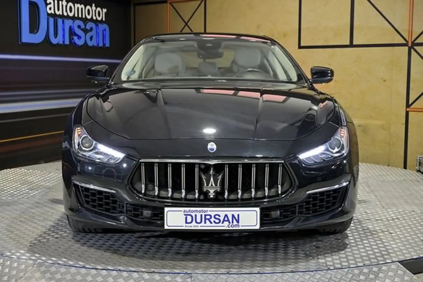 Maserati Ghibli Executive L4 330CV HybridGasolina RWD Negro - 2