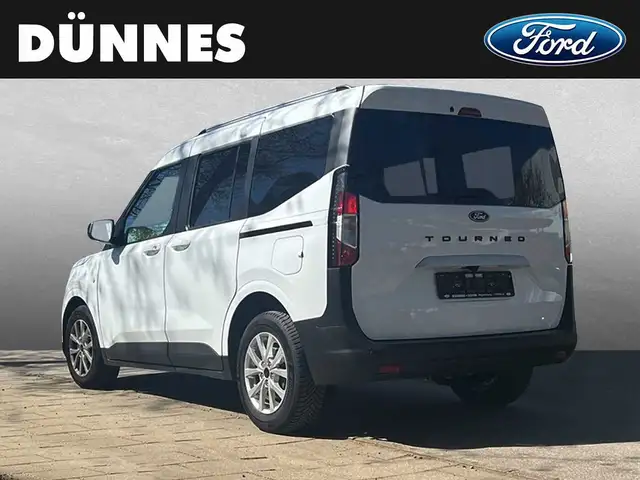 Ford Tourneo Courier view 2