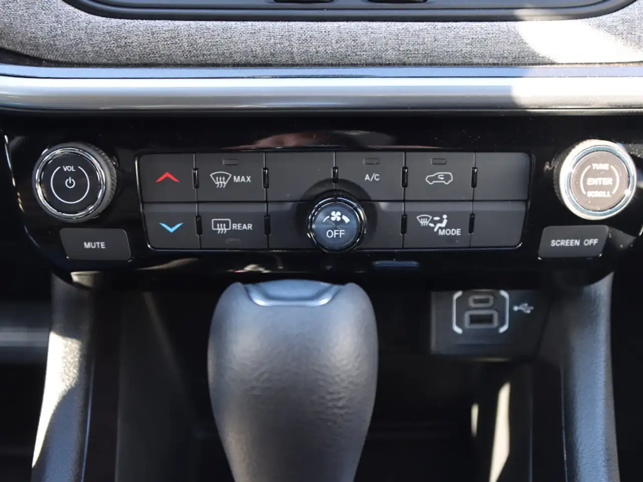 Jeep Compass photo Jeep Compass