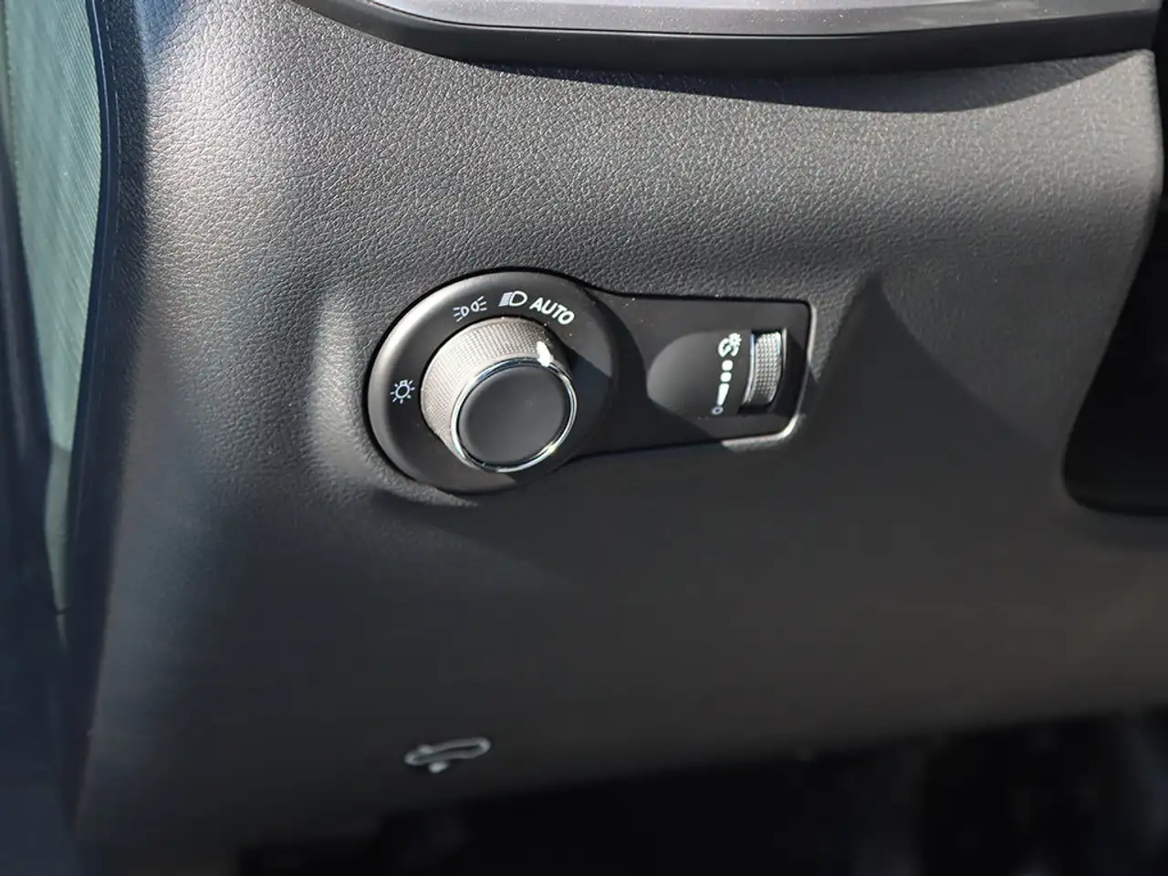 Jeep Compass photo Jeep Compass