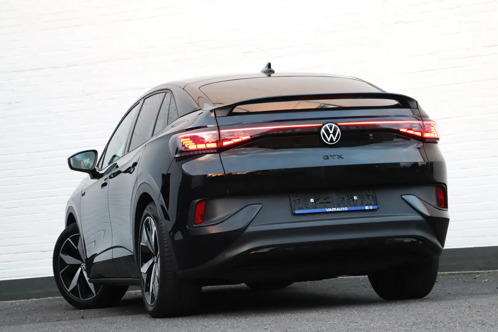 Volkswagen ID.5 4Motion GTX -Pano/ErgoActive/BlindSpot/360/Keyless Zwart - 2