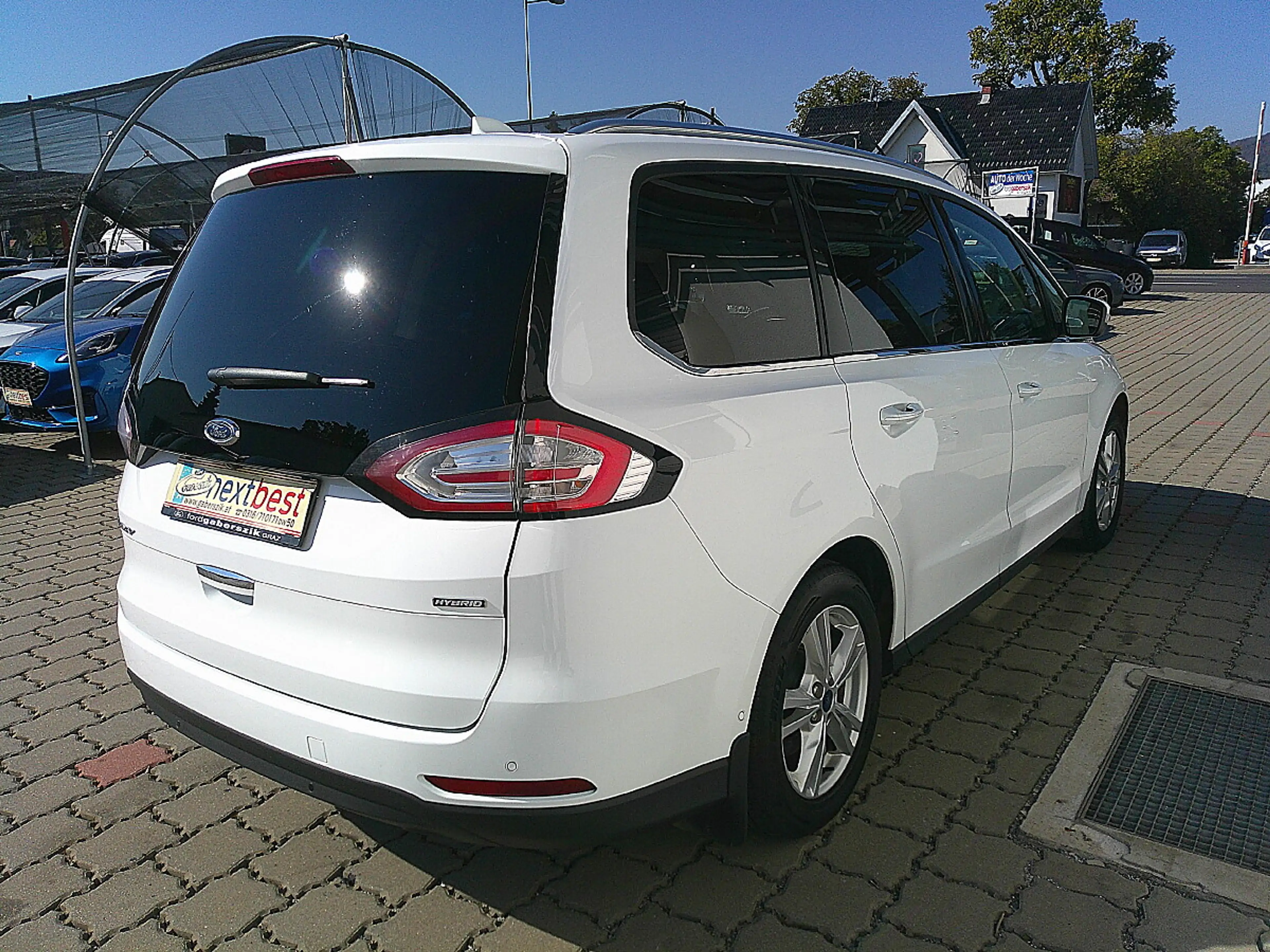 Ford Galaxy 2,5 Duratec Hybrid Titanium Aut. — photo 3