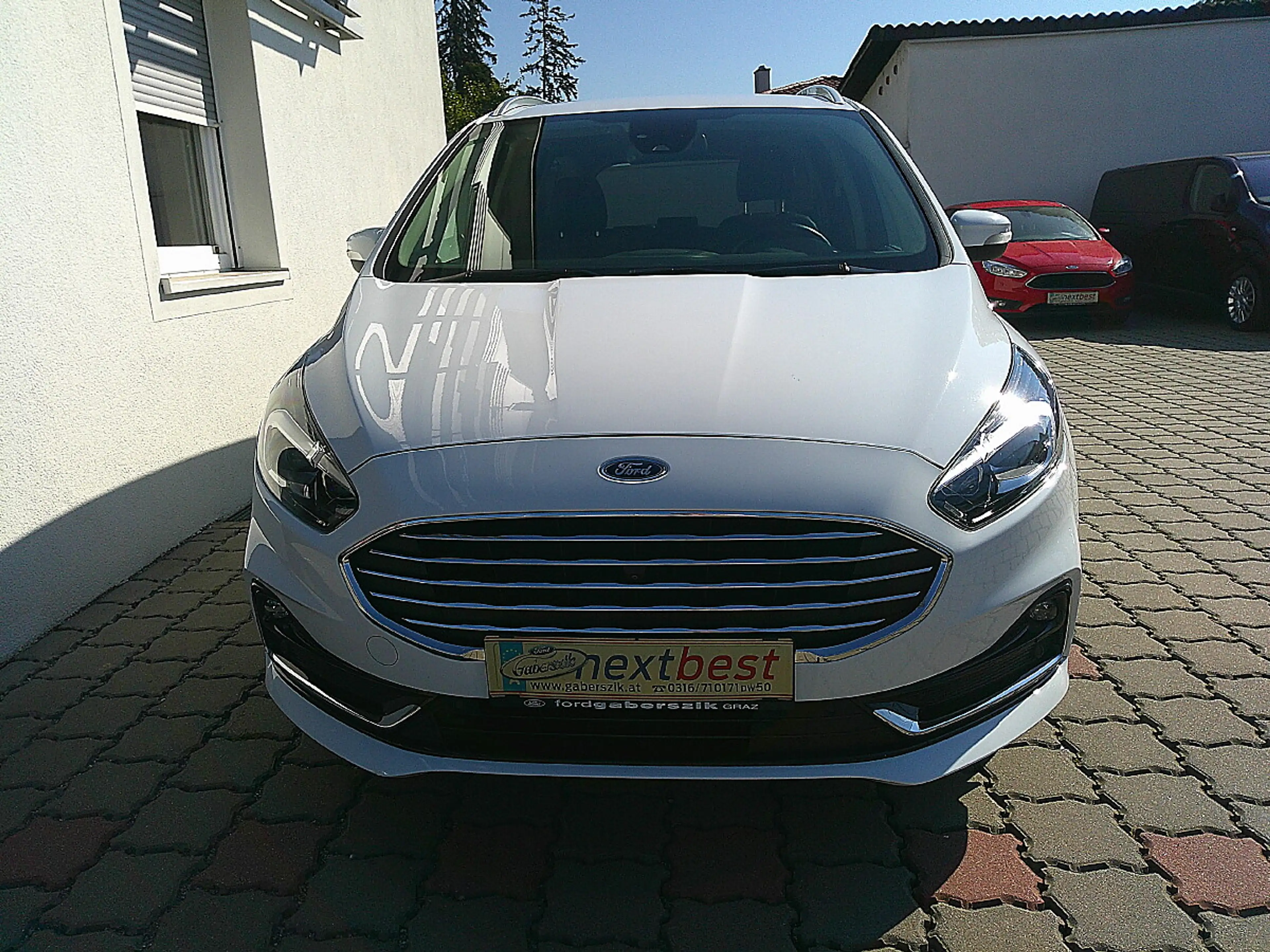 Ford Galaxy 2,5 Duratec Hybrid Titanium Aut. — photo 7