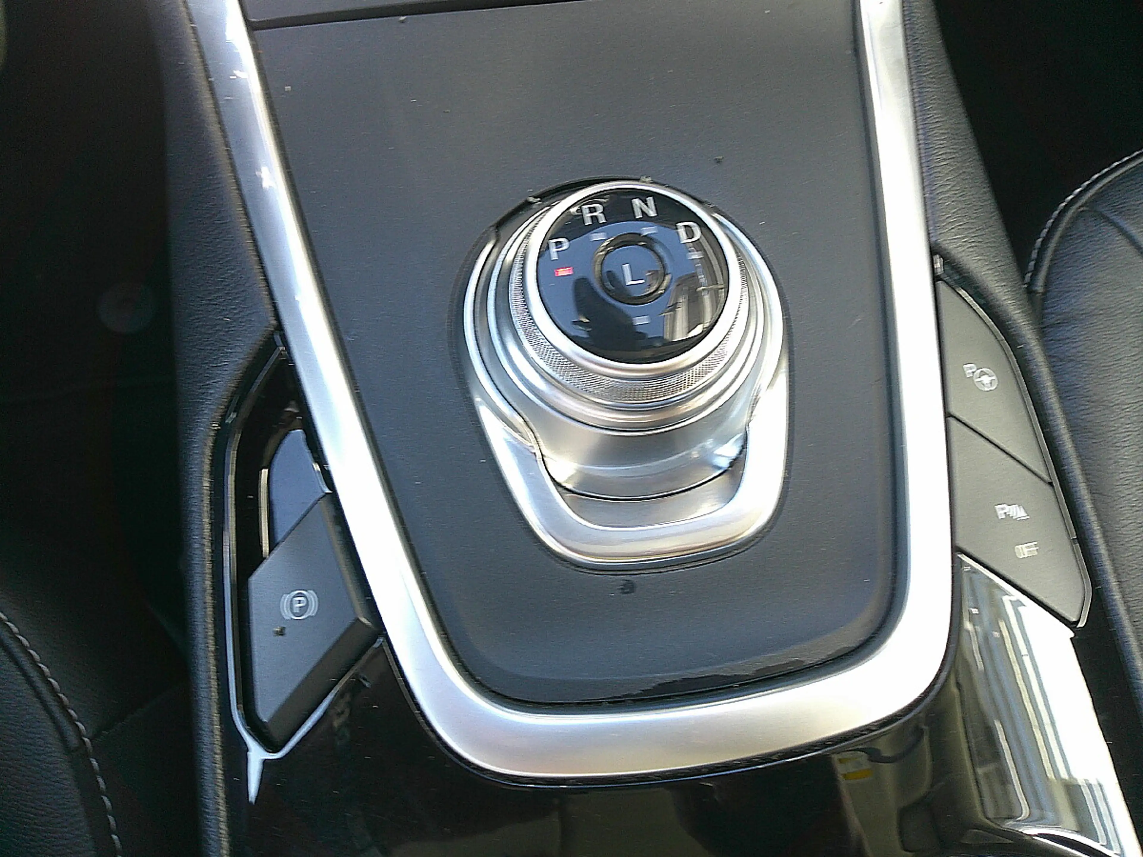 Ford Galaxy 2,5 Duratec Hybrid Titanium Aut. — photo 15