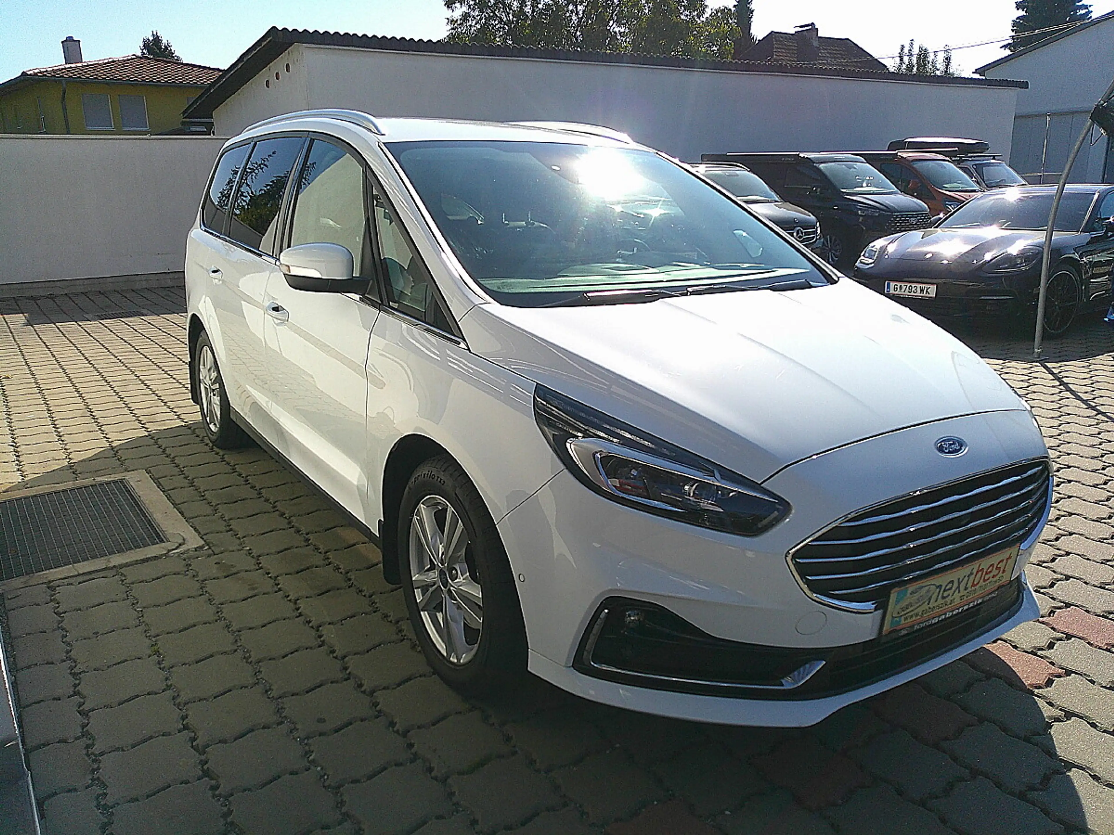 Ford Galaxy 2,5 Duratec Hybrid Titanium Aut. — photo 8