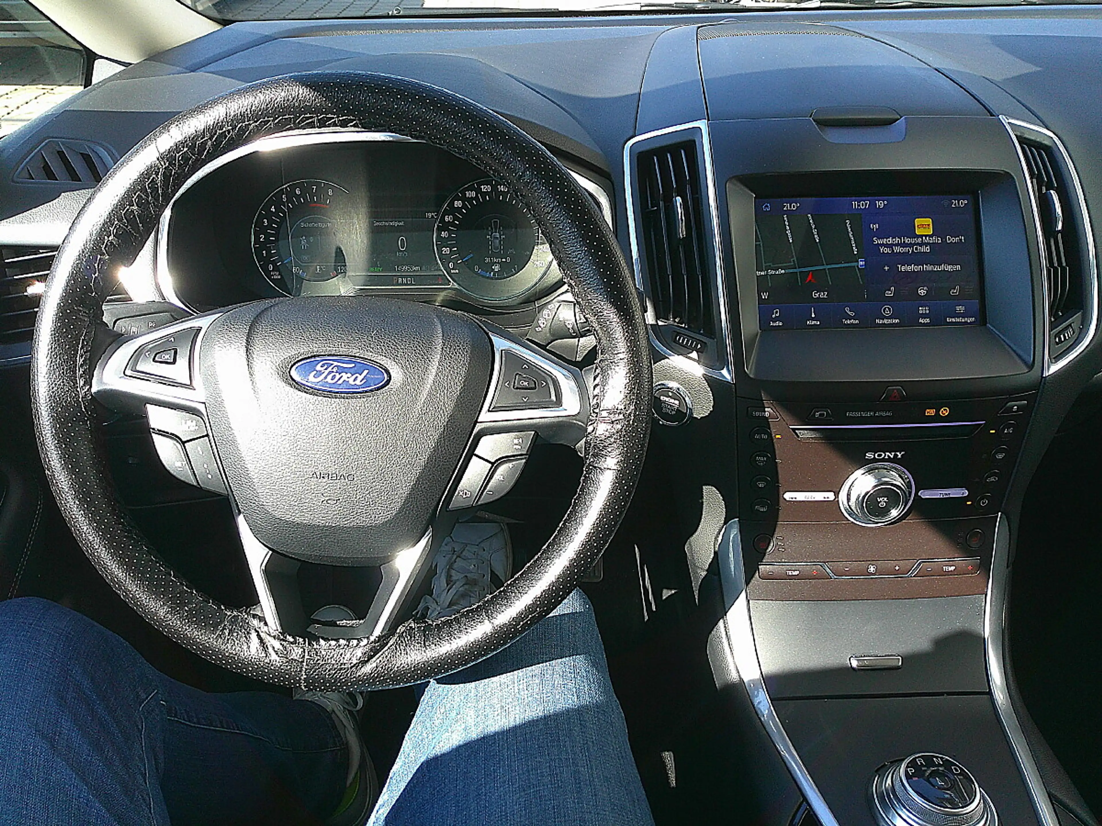 Ford Galaxy 2,5 Duratec Hybrid Titanium Aut. — photo 10