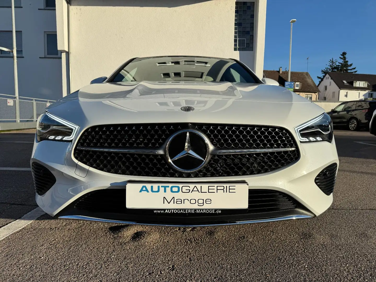 Mercedes-Benz CLA 200 d 8G PANO/AHK/LEDER/LED/NAVI Blanc - 2