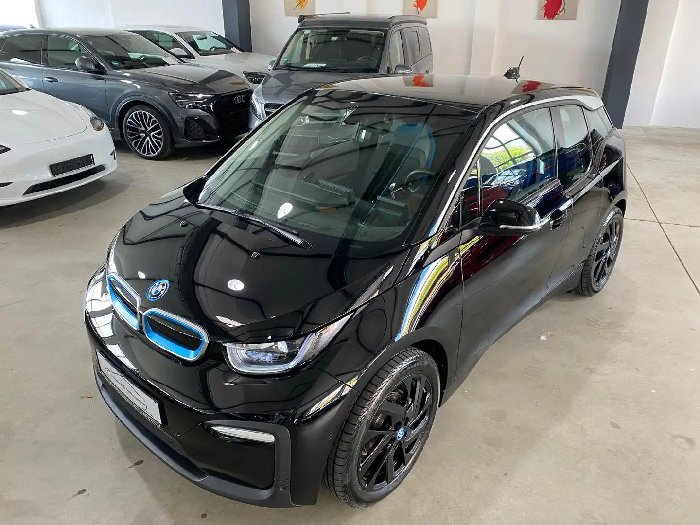 BMW i3 120AH/´19 Zoll/Navi/RFK/1.Hd/U-Frei/ Negro - 2