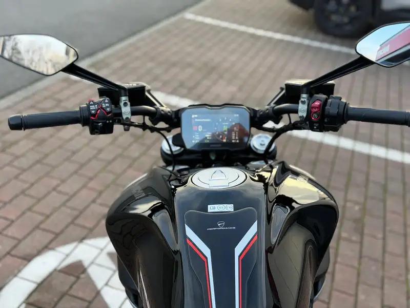 Ducati Diavel - foto 6