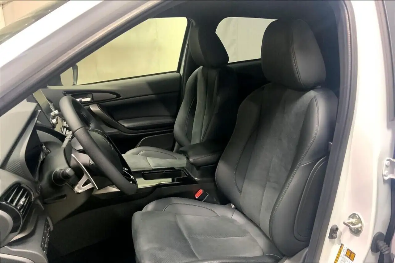 Mitsubishi Eclipse Cross снимка Mitsubishi Eclipse Cross