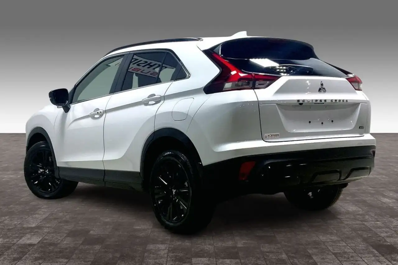 Mitsubishi Eclipse Cross снимка Mitsubishi Eclipse Cross