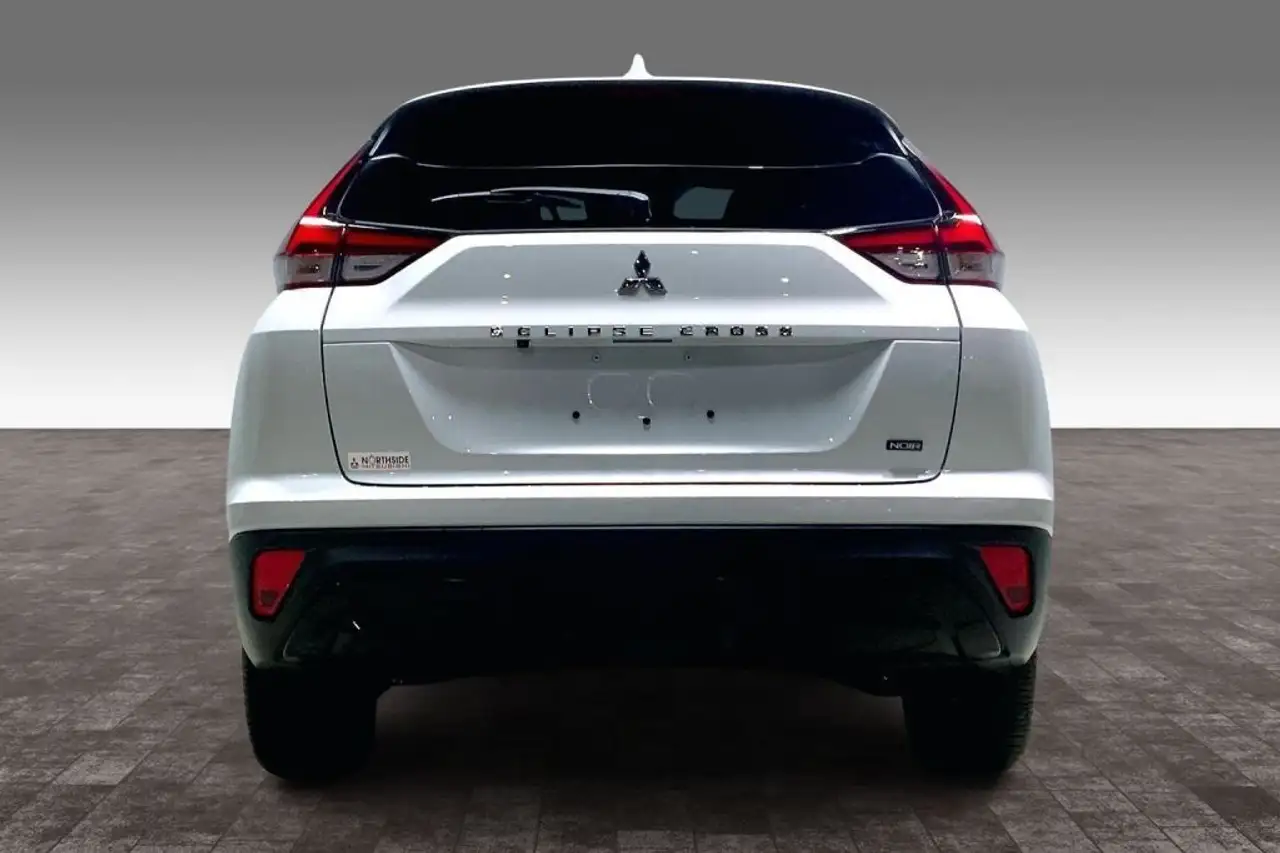 Mitsubishi Eclipse Cross снимка Mitsubishi Eclipse Cross