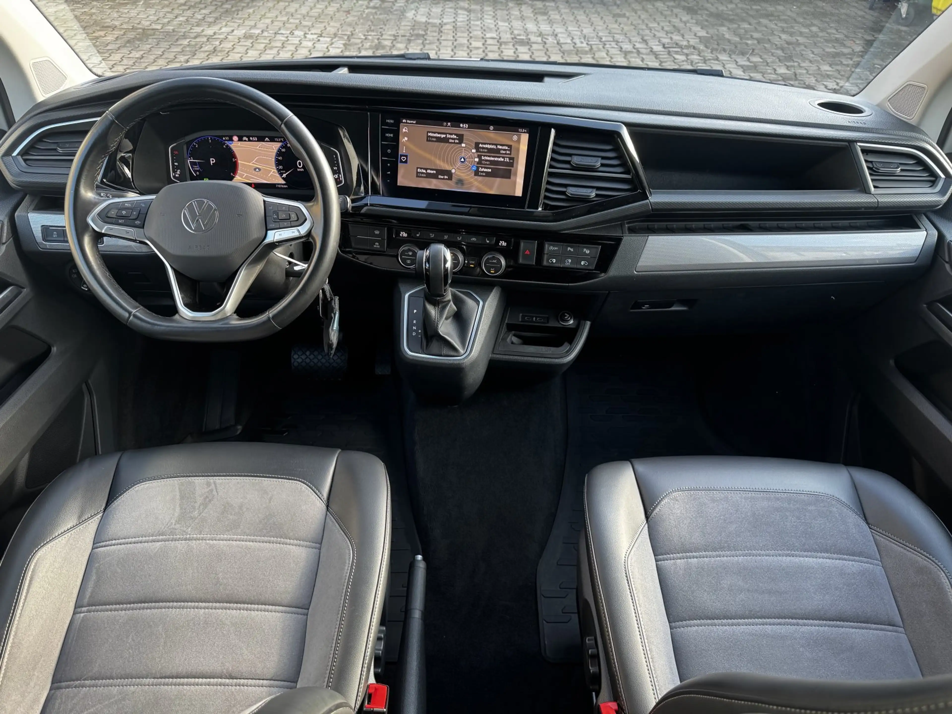 Volkswagen T6.1 Multivan Highline 4Motion 2.0 TDI KR +KUNDENAUFTRAG+ — photo 12