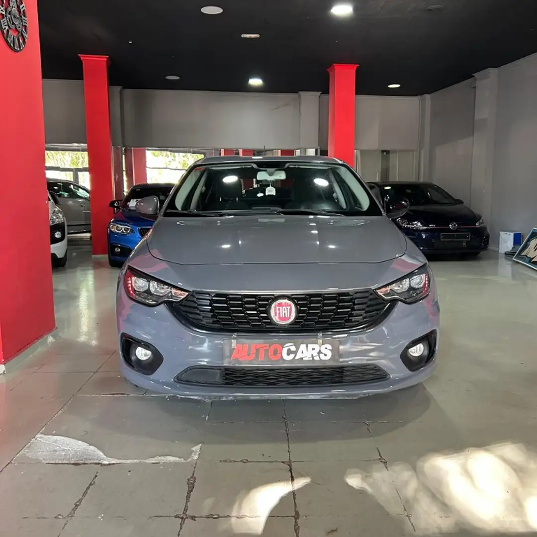 Fiat Tipo 1.6 Multijet II S Design DDCT Gris - 2