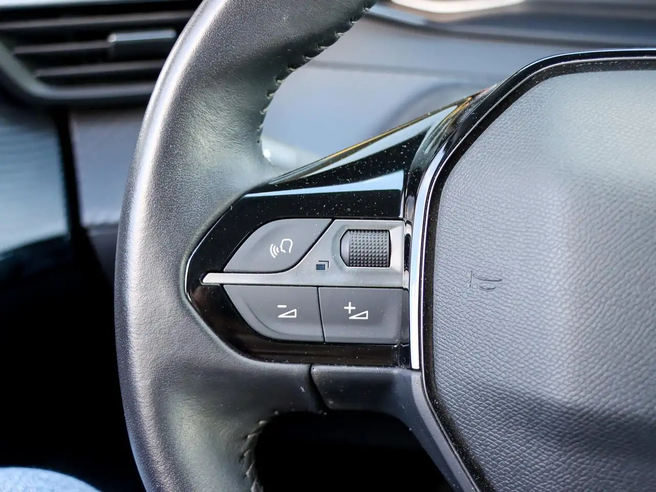 Peugeot 208 Active 1.2 75 PK GPS CAMERA, миниатюра 16
