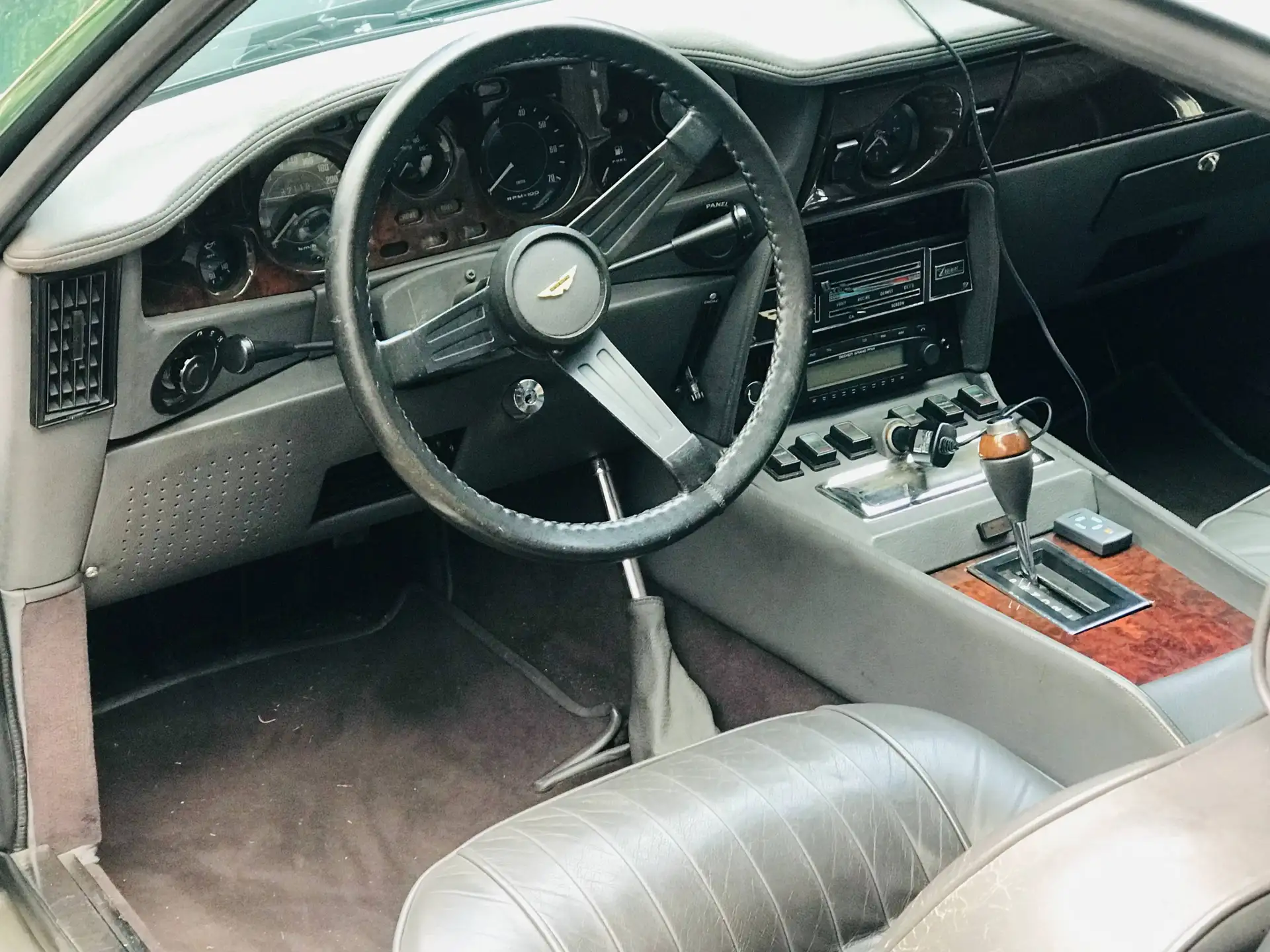 애스턴마틴 V8 Saloon (Serie IV) 1980 초록 사진 6