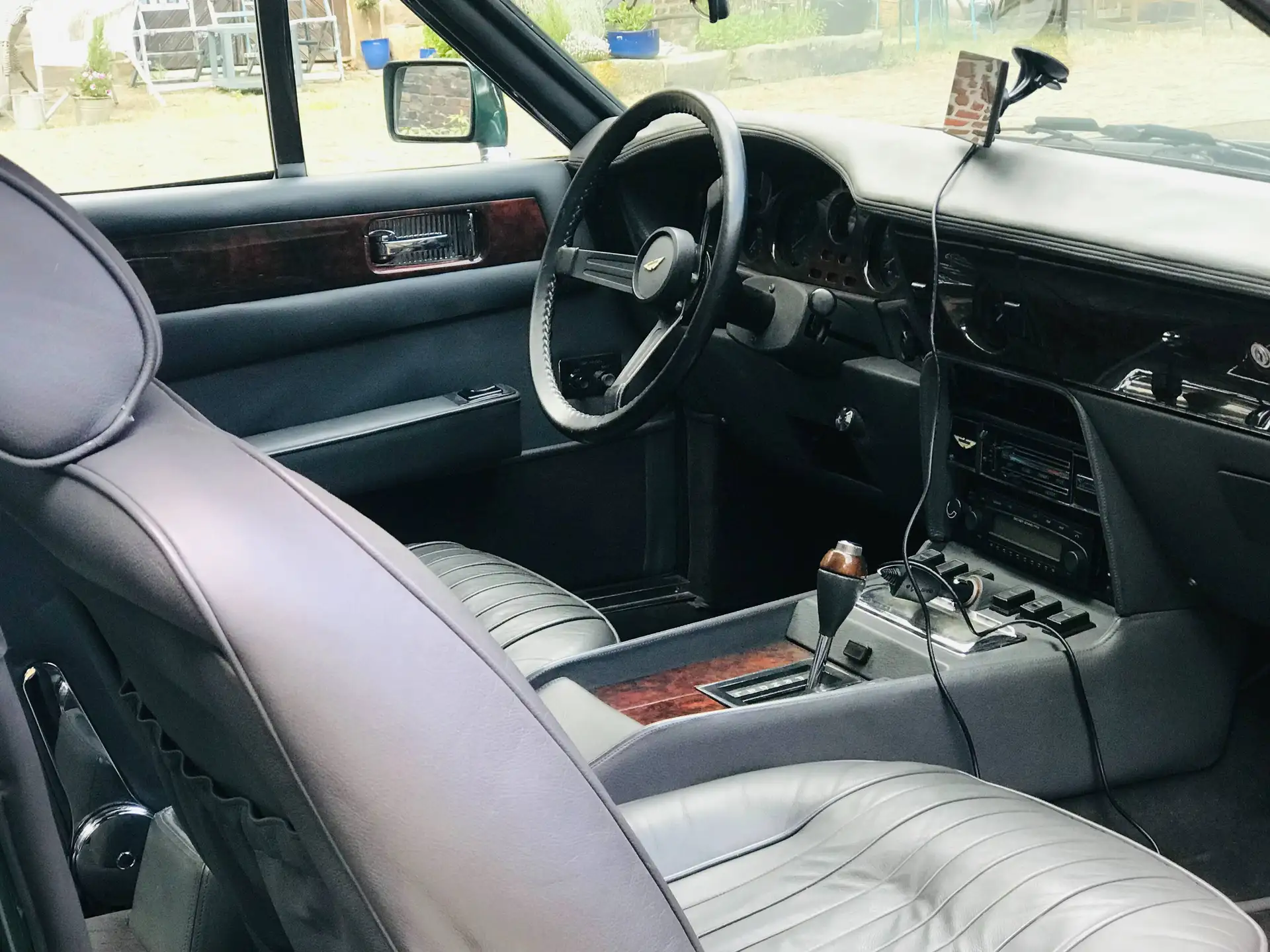 애스턴마틴 V8 Saloon (Serie IV) 1980 초록 사진 5