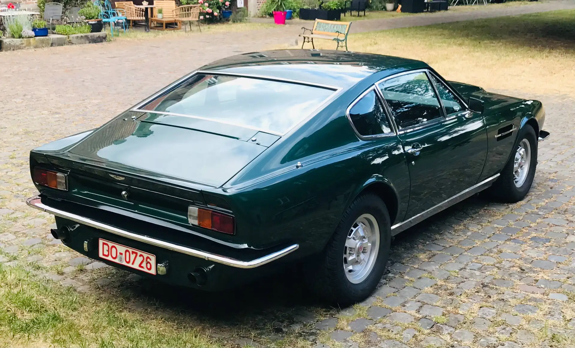 애스턴마틴 V8 Saloon (Serie IV) 1980 초록 사진 4