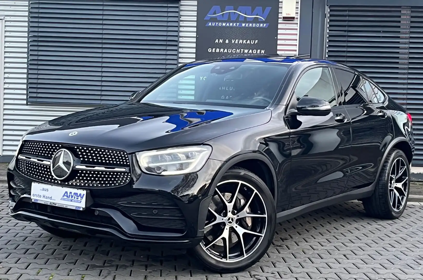 Mercedes-Benz GLC 300 d Coupe AMG Night*Digitaltacho*LED*sDach Schwarz - 2
