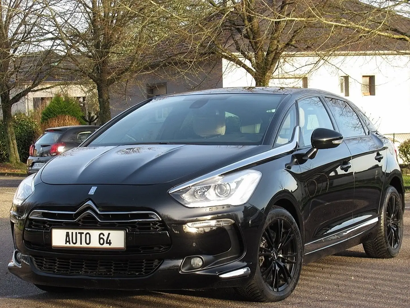 Citroen DS5 DS5 2.0 HDI 180CV BVA 118000KM 1ère Main Noir - 1