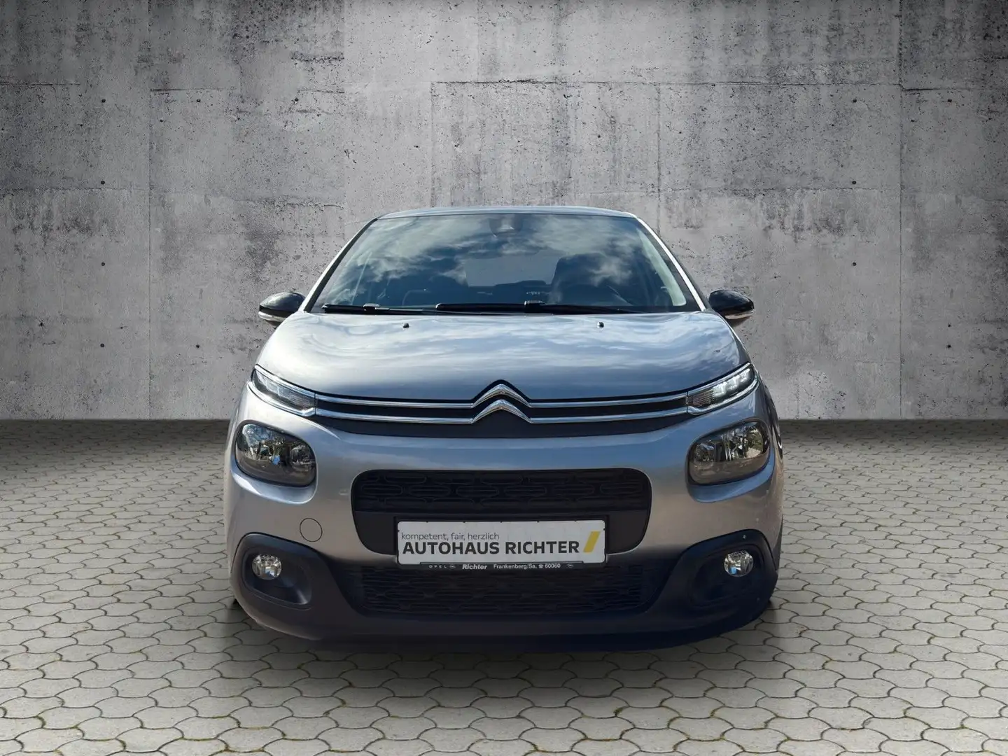 Citroen C3 Shine NAVI, DAB+, KLIMAAUTOMATIK, ALU, PDC Grijs - 2