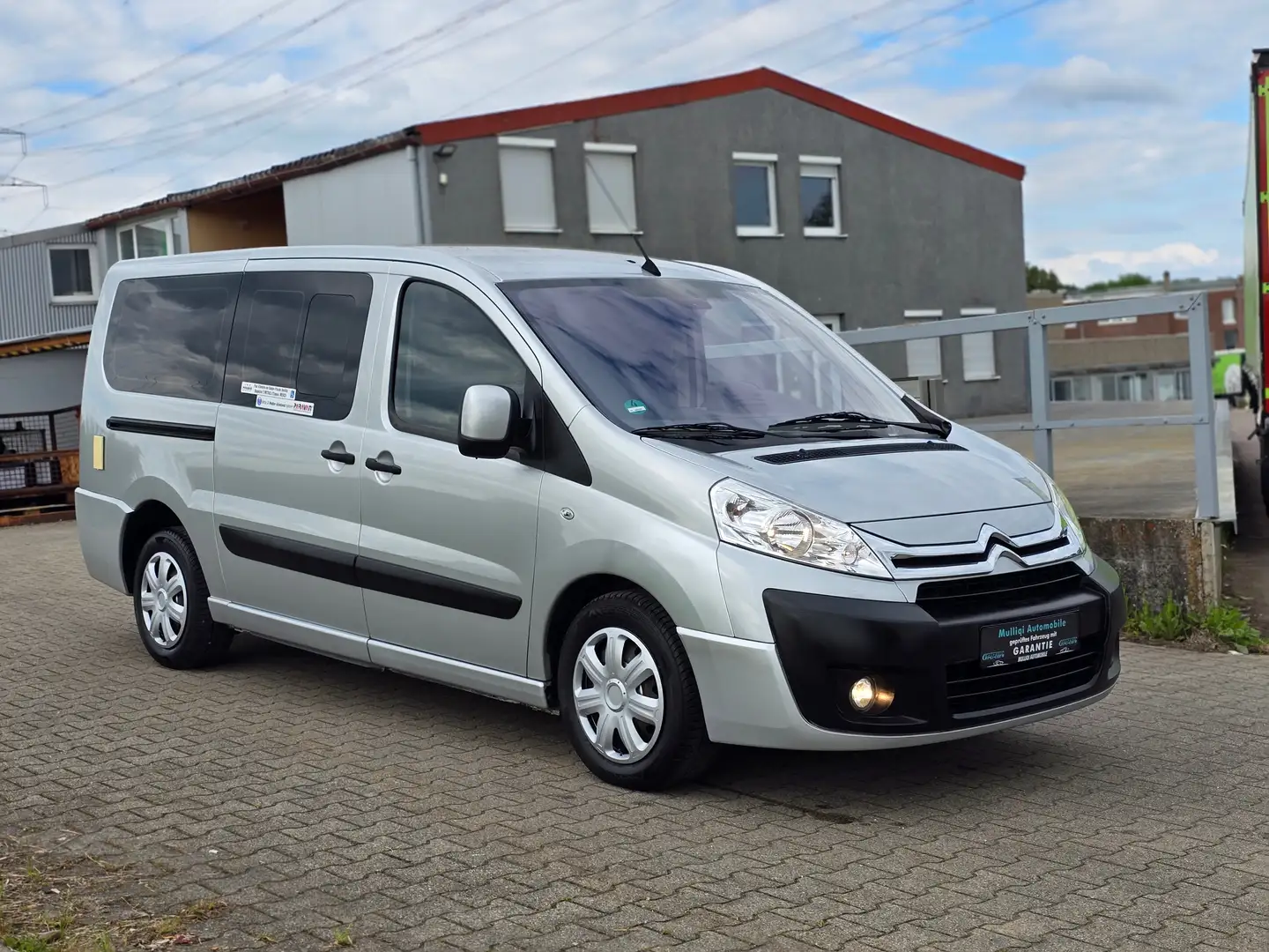 Citroen Jumpy HDi 165 FAP L2 Multispace Tendance (6 Sitze) Grau - 2