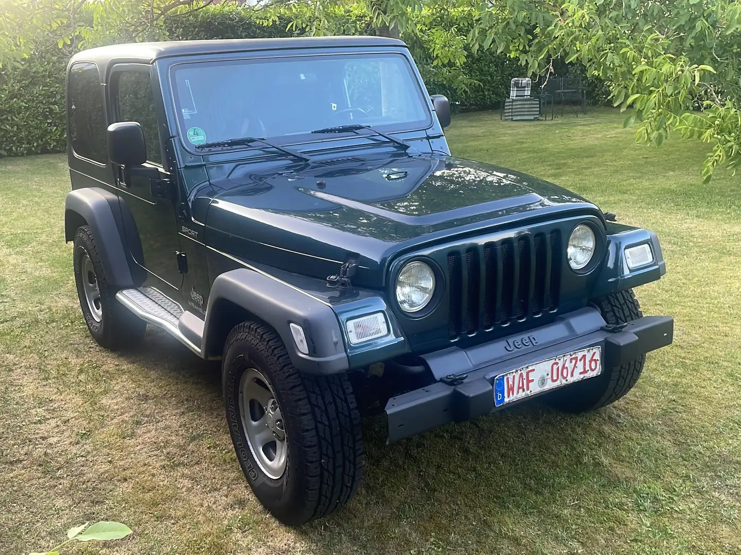 Jeep Wrangler 2,4 Ltr. Harttop, Softtop, Euro 4, Klima Grün - 1