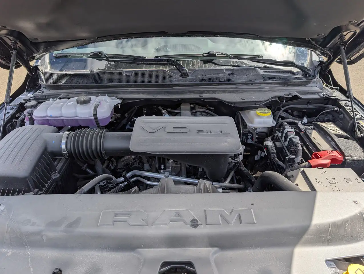 RAM 1500 снимка RAM 1500
