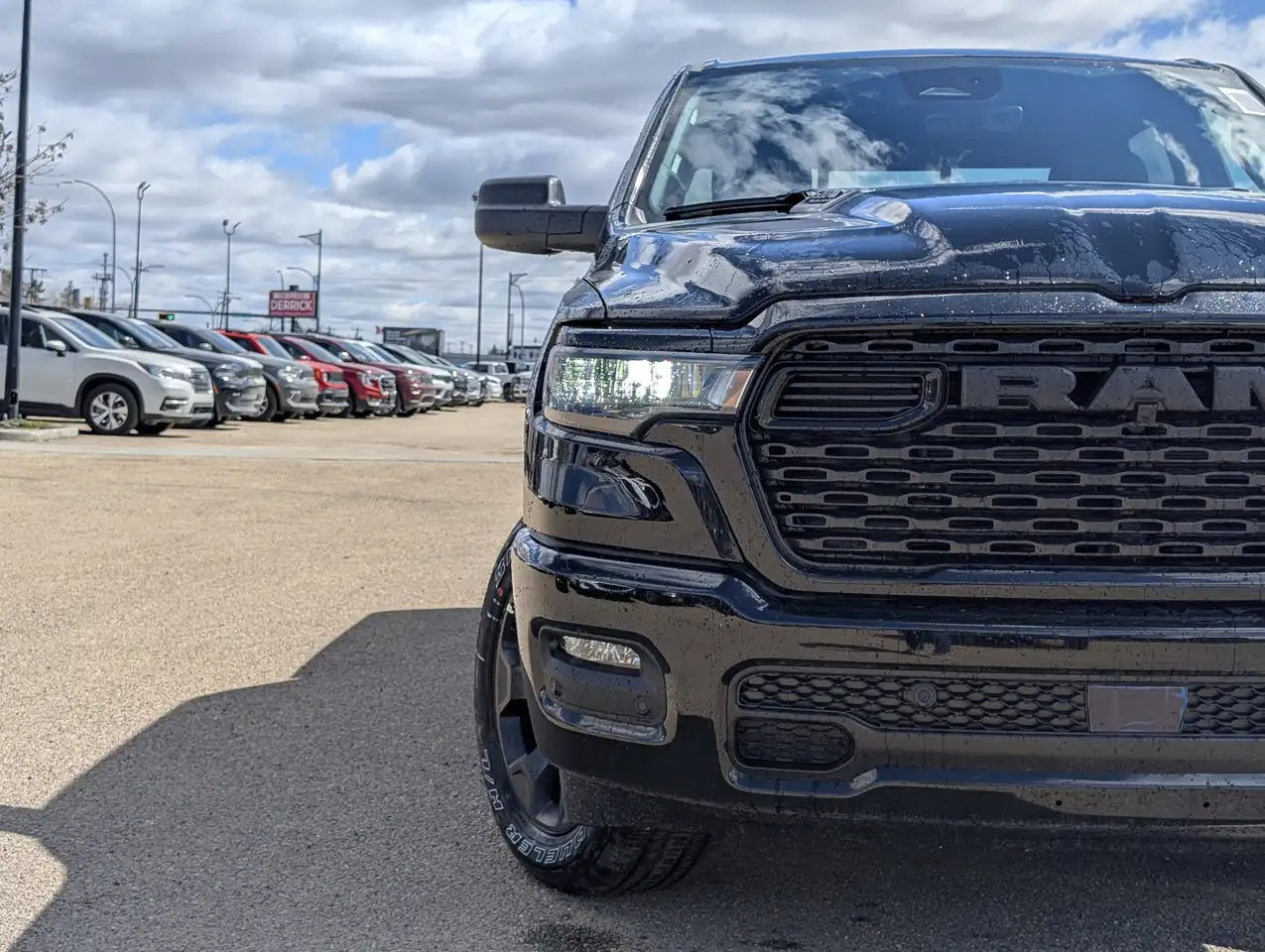 RAM 1500 снимка RAM 1500