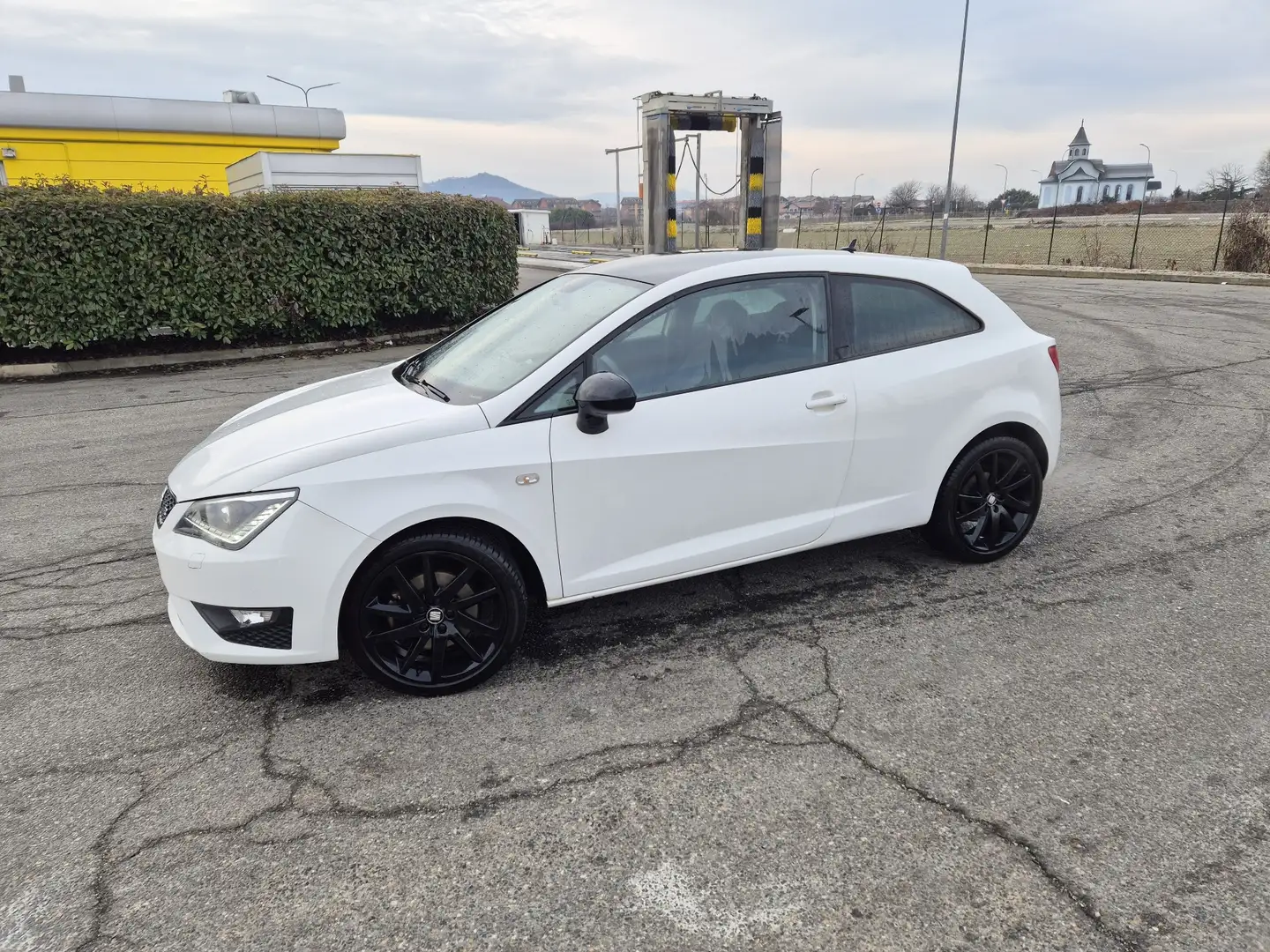 SEAT Ibiza SC 1.2 tsi FR 110cv - 2
