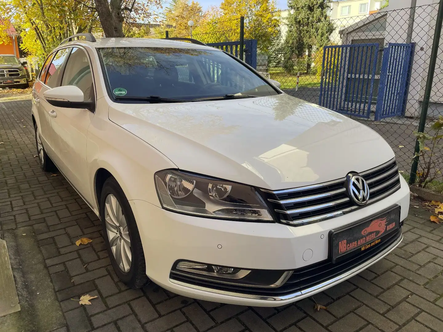 Volkswagen Passat Variant Comfortline aus 2. Besitz, DSG!!! Weiß - 1