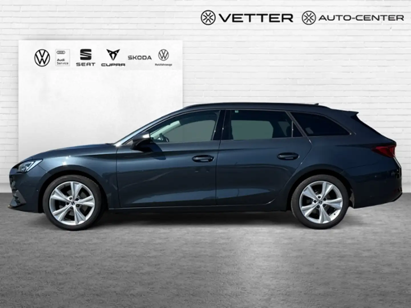 SEAT Leon Sportstourer 1.5 TSI ACT FR KLIMA LED NAVI ALU Grau - 2