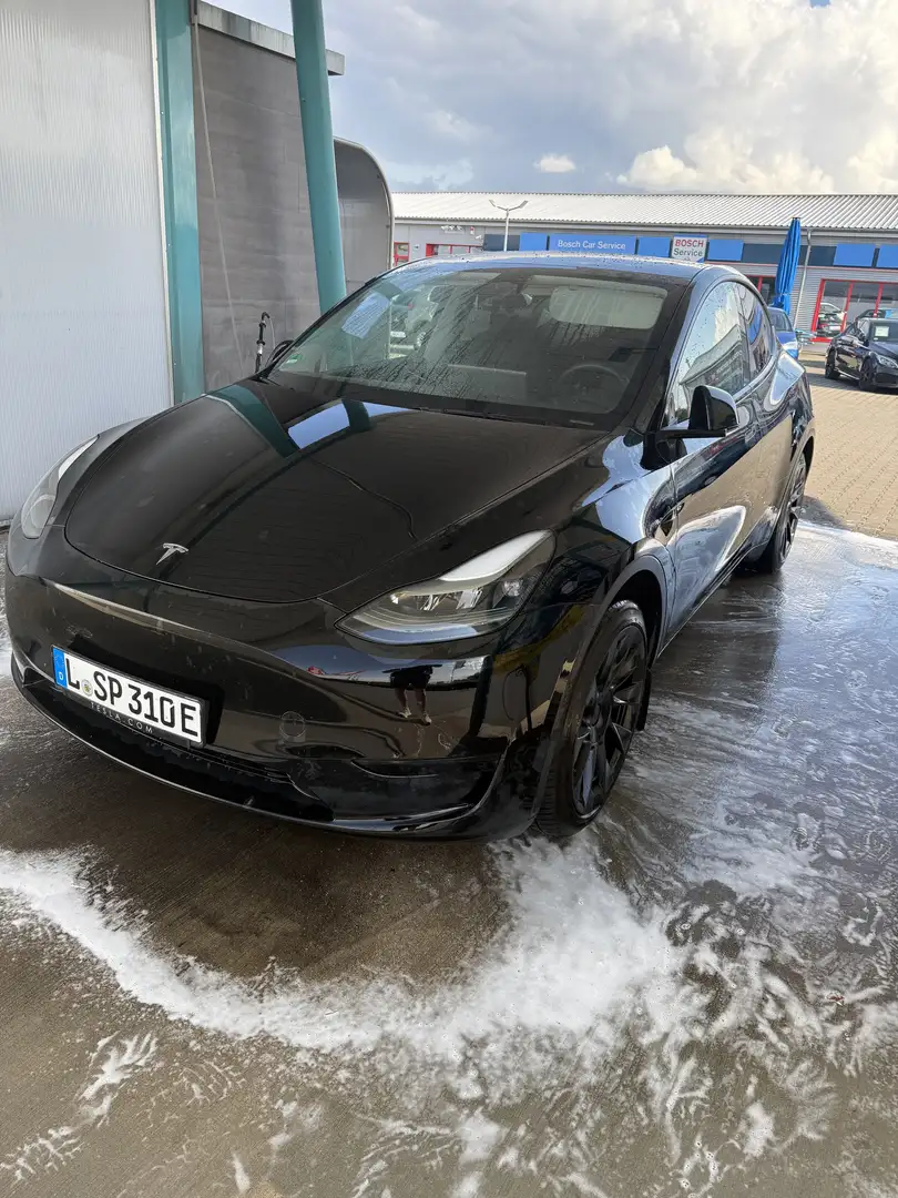 Tesla Model Y RWD - 2