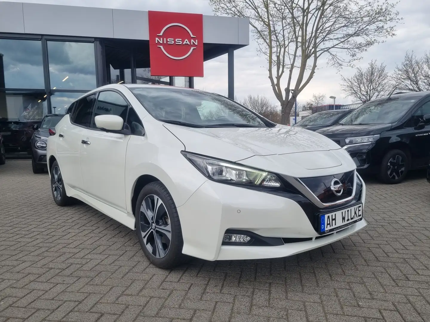 Nissan Leaf N-Connecta 40kWh LED+WINTER PAKET Weiß - 2