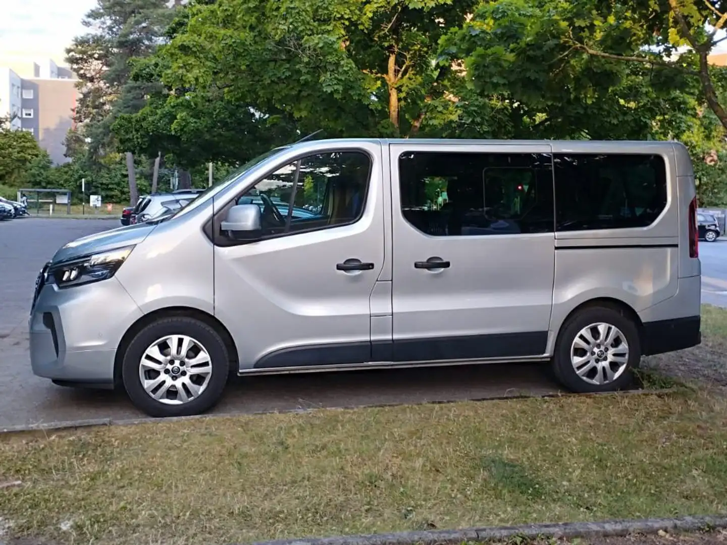 Nissan Primastar Primastar dCi 150 L2H1 3,0 dCi 150 DCT Acenta Grau - 1