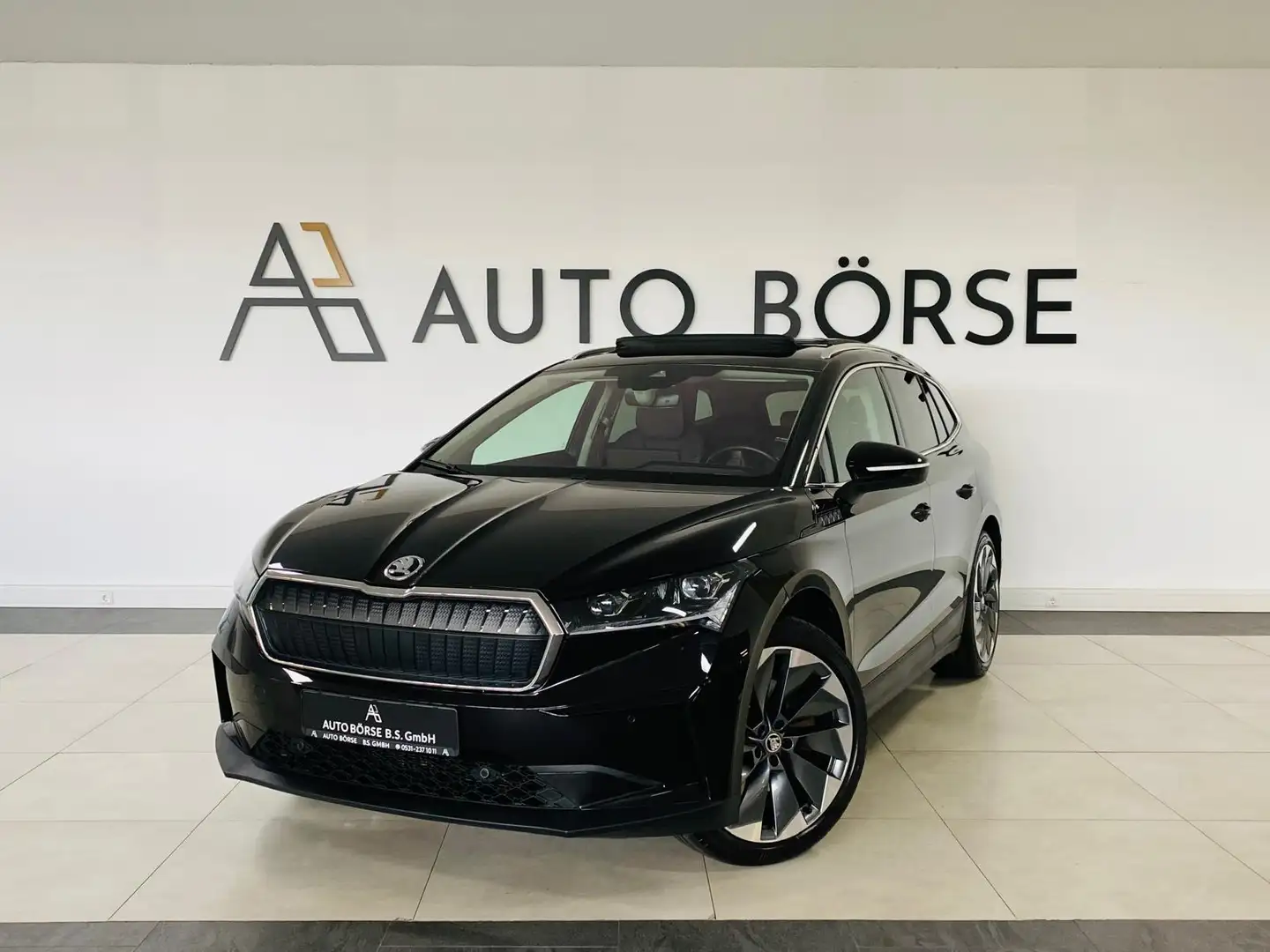Skoda Enyaq 80 SUITE*WÄRMEPUMPE*CAM*HUD*PANO*MATRIX Schwarz - 1