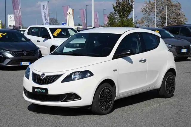 Lancia Ypsilon 1.0 FireFly 5 porte S&S Hybrid Gold
