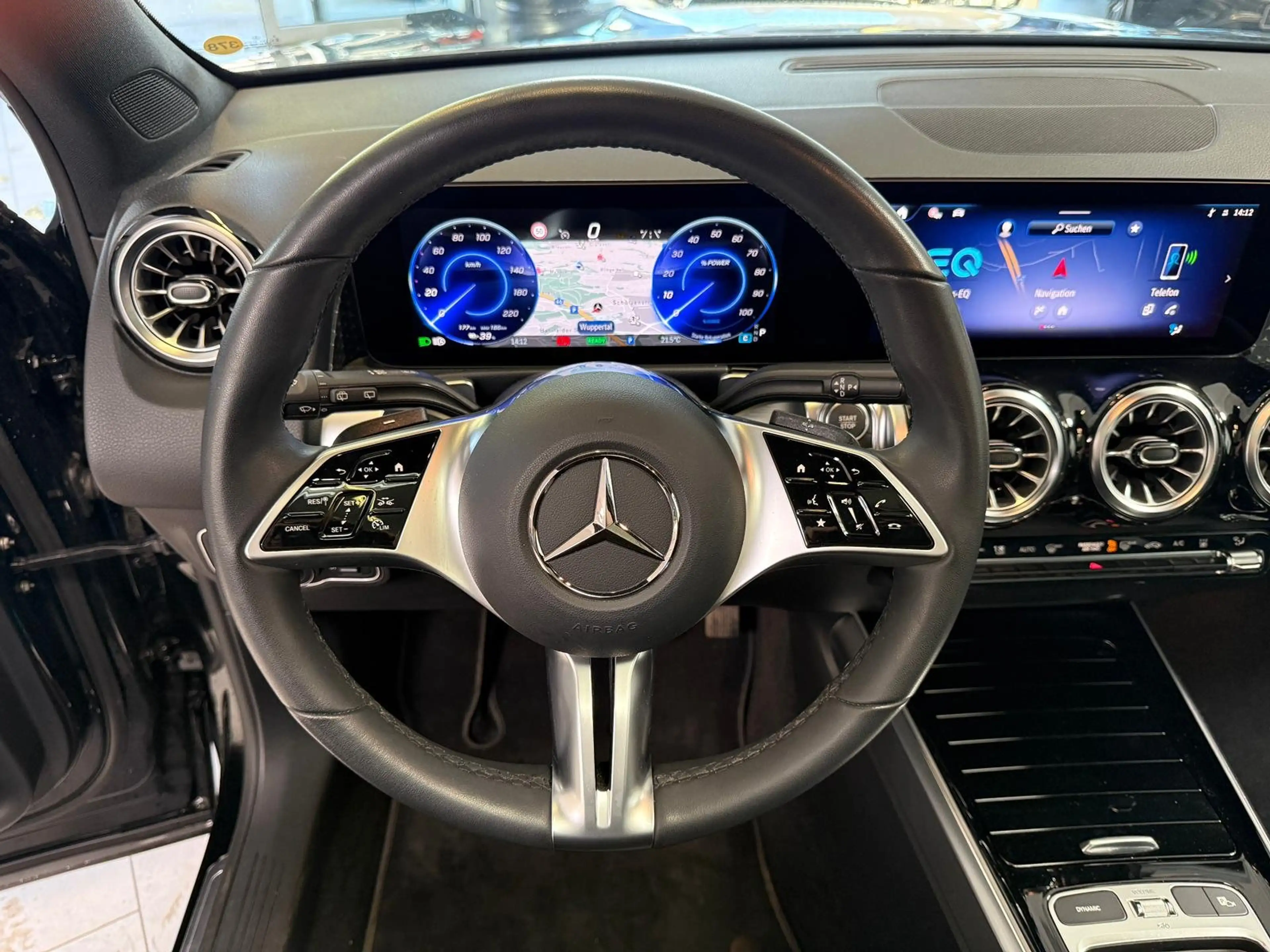Mercedes-Benz EQB 300 4M Progressive PANO+KAMERA+TOTW+CARPLAY — photo 13