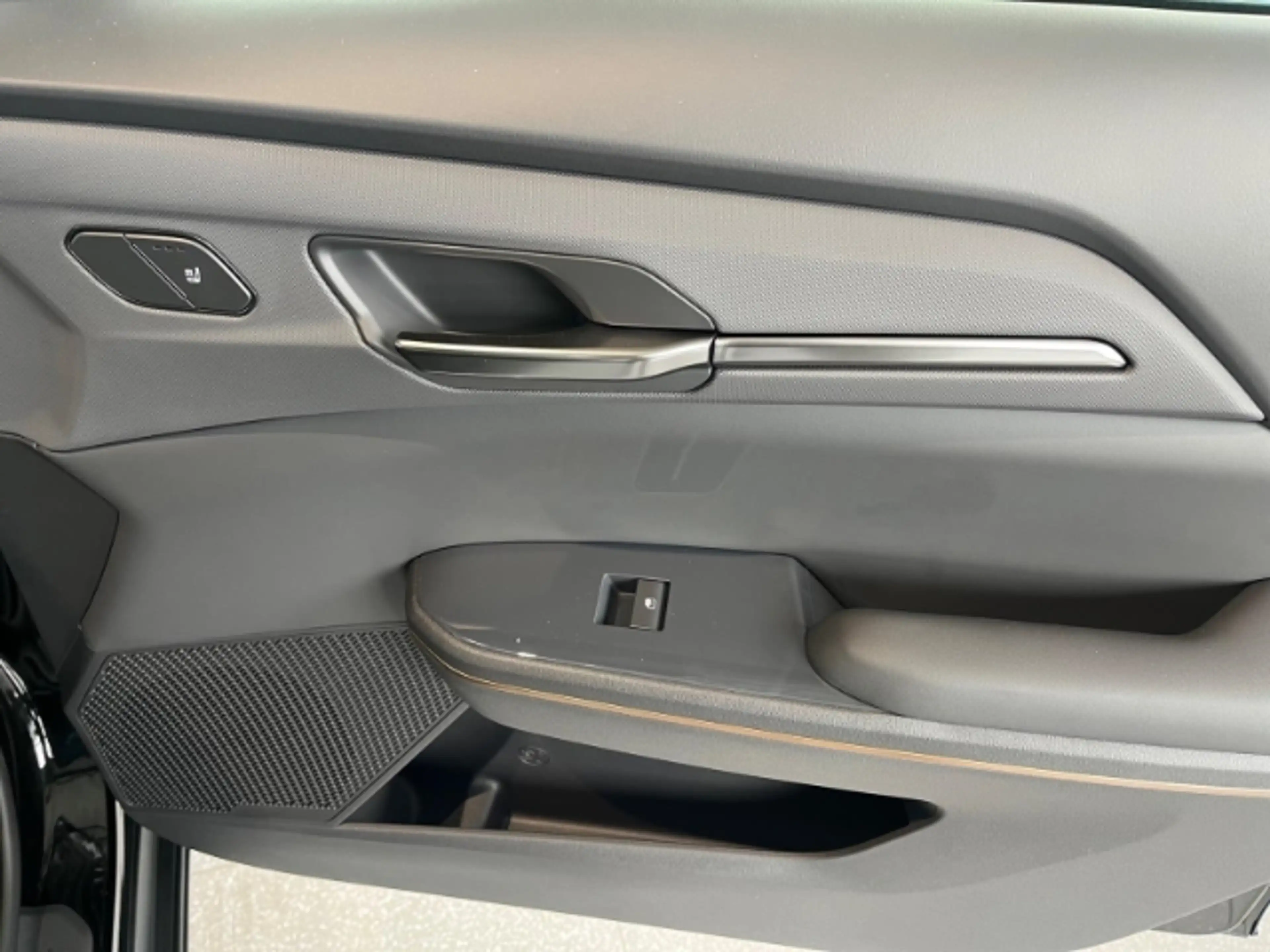 Kia EV5 Earth 81,4 kWh WÄRMEPUMPE,CARPLAY,KAMERA,DAB — photo 15