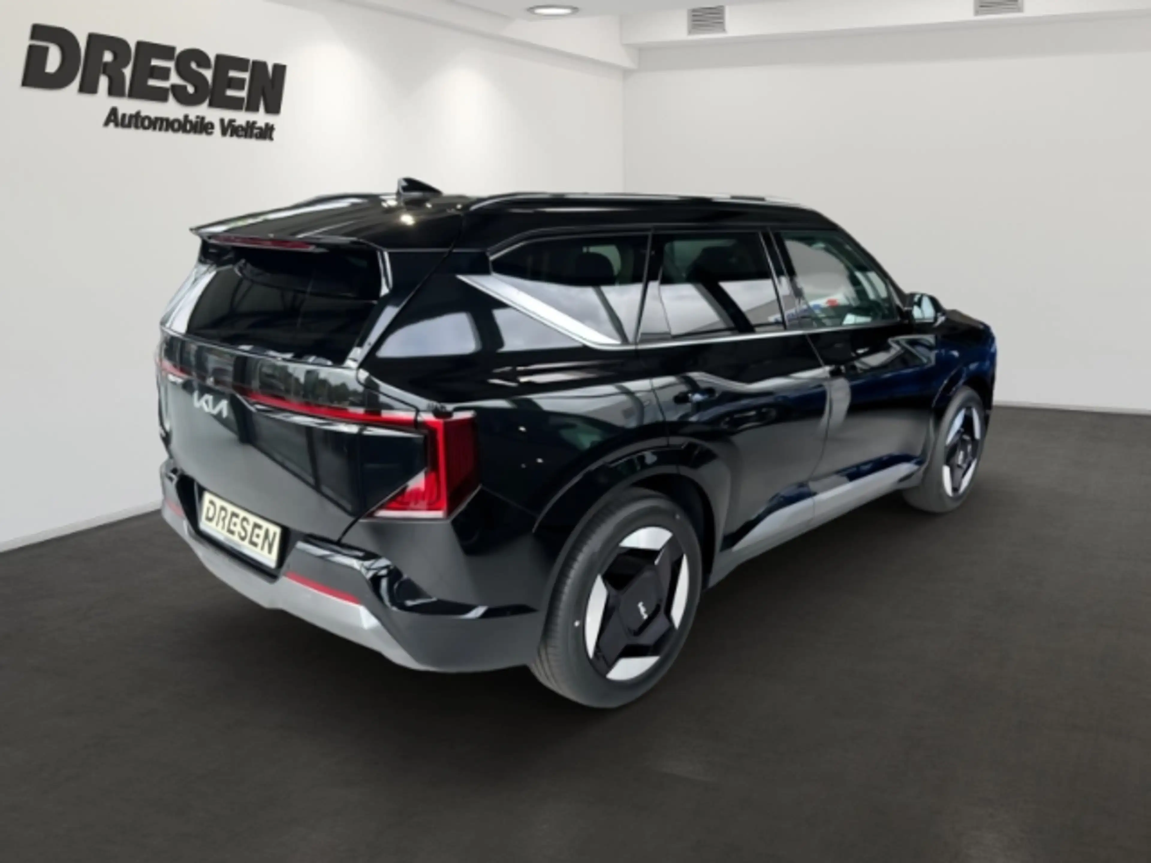 Kia EV5 Earth 81,4 kWh WÄRMEPUMPE,CARPLAY,KAMERA,DAB — photo 3