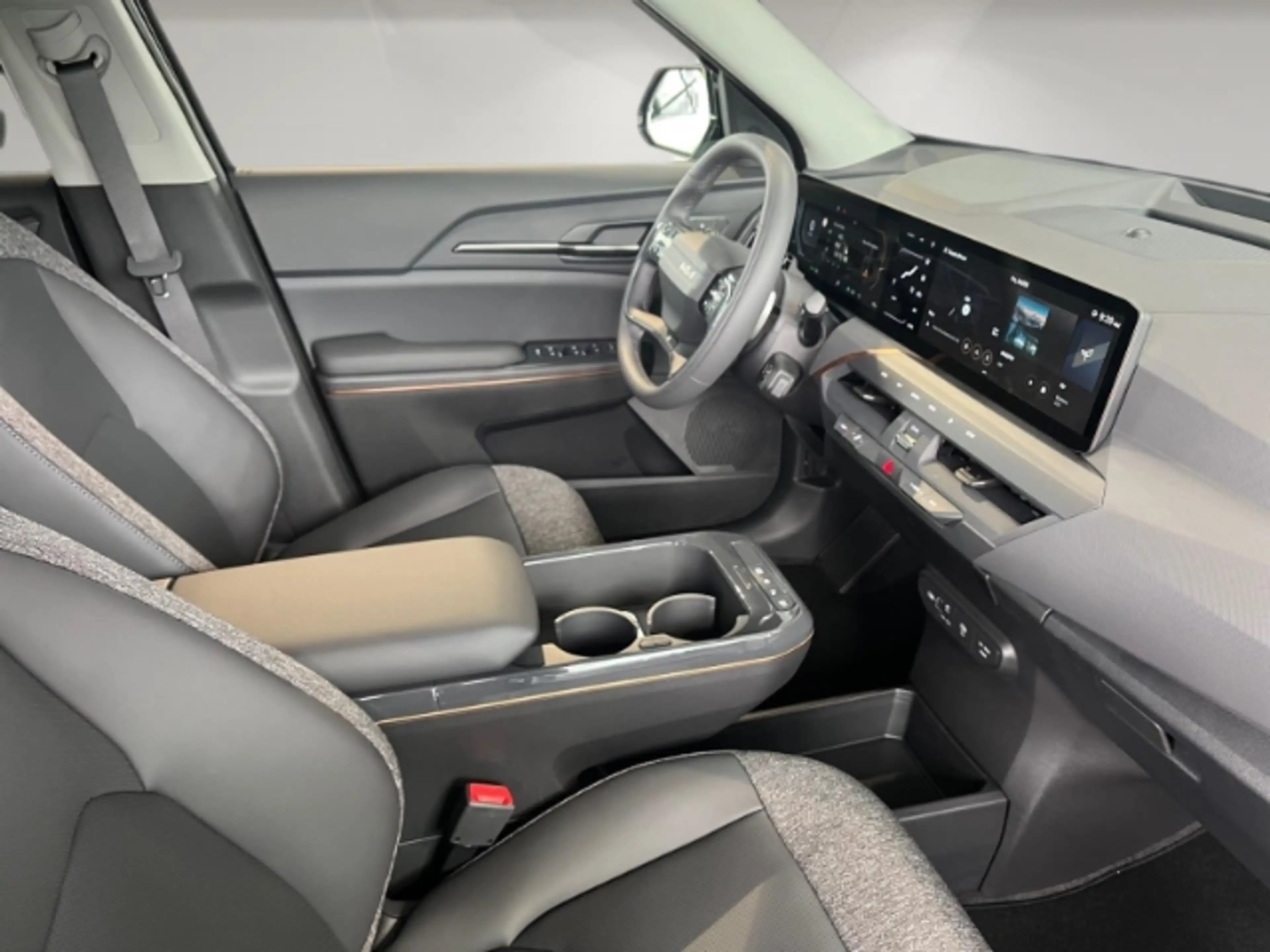 Kia EV5 Earth 81,4 kWh WÄRMEPUMPE,CARPLAY,KAMERA,DAB — photo 14