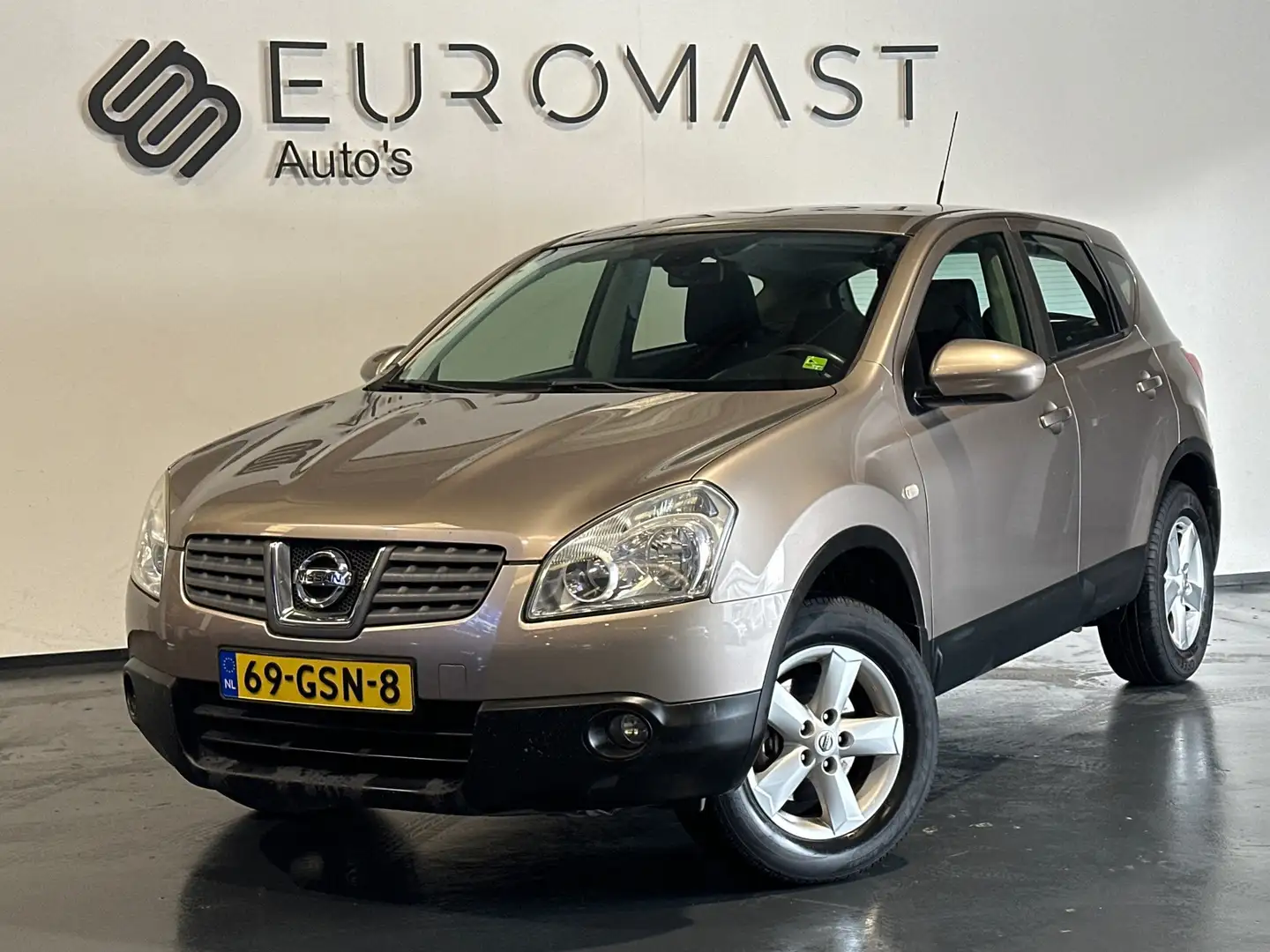 Nissan Qashqai 2.0 Acenta Automaat Airco Panoramadak Trekhaak Nie Braun - 1