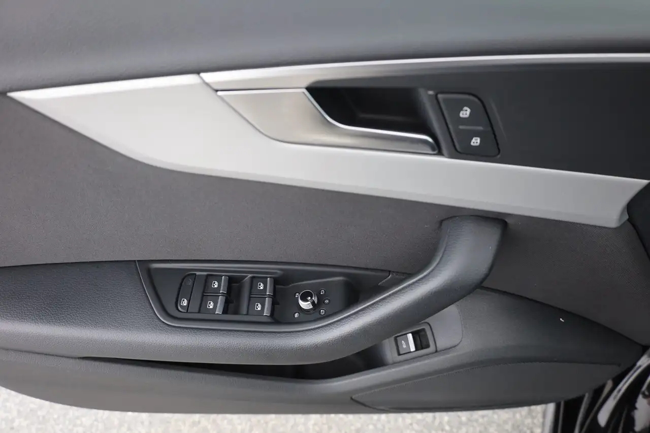 Audi A4 Avant 40 TDI Advanced S-Tronic LED Navi ACC, миниатюра 21
