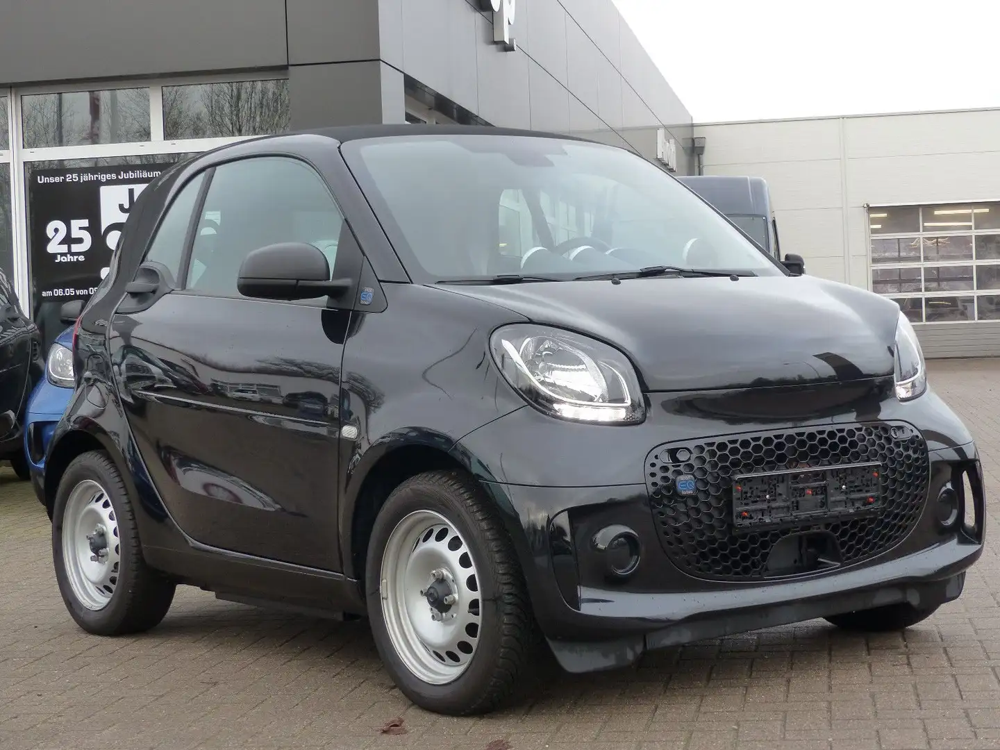 smart forTwo fortwo coupe electric Schwarz - 2
