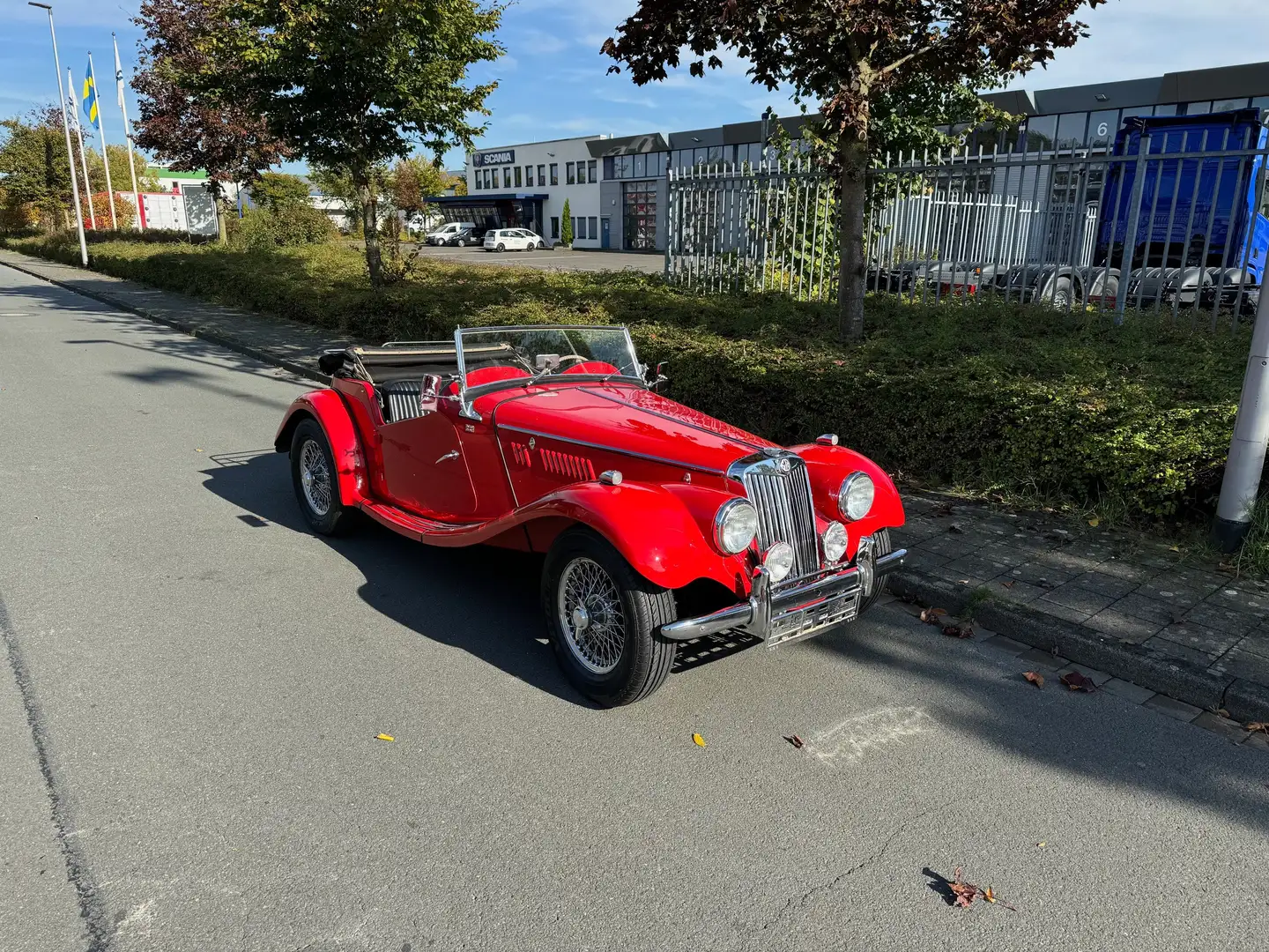 MG TF 1250, Note 1- Červená - 1