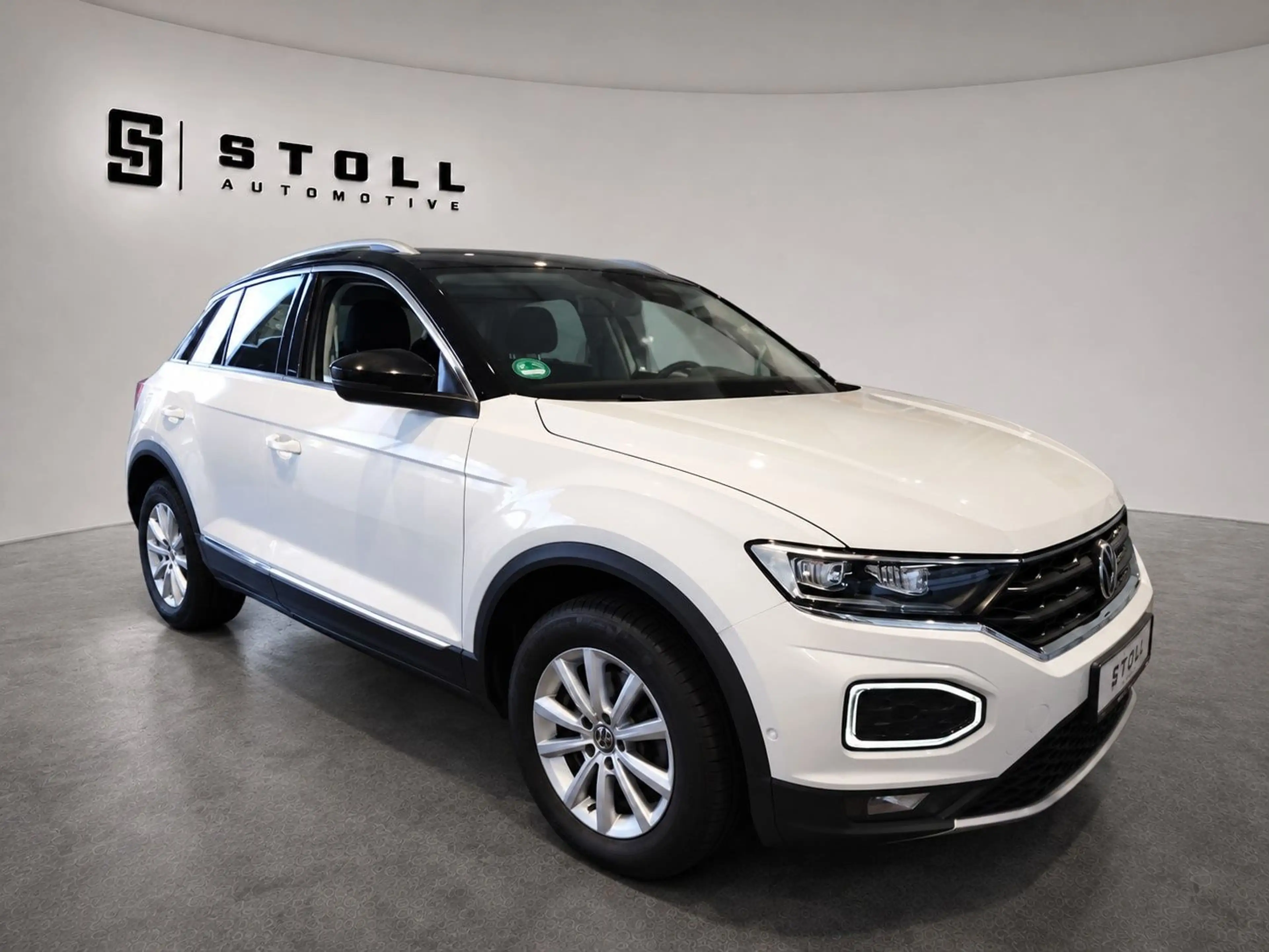 Volkswagen T-Roc 1.5 TSI IQ.DRIVE DSG Navi+ACC+RearView — photo 3
